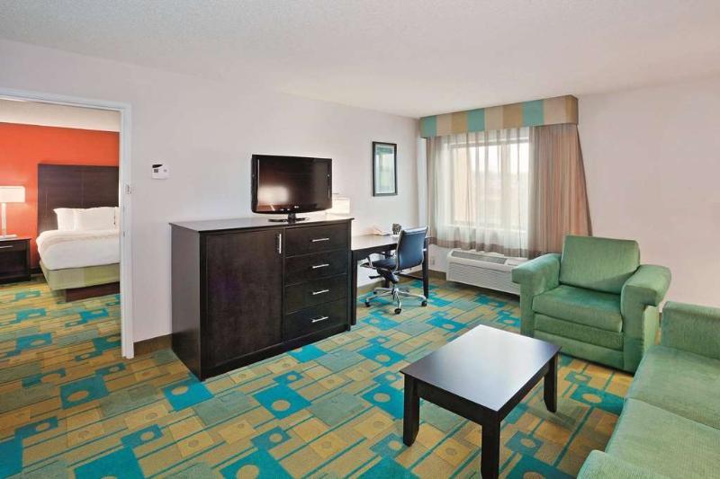 La Quinta By Wyndham Mansfield Oh Hotel Екстериор снимка